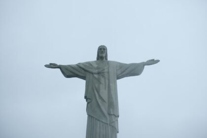 Como chegar ao Cristo Redentor de trem ou van
